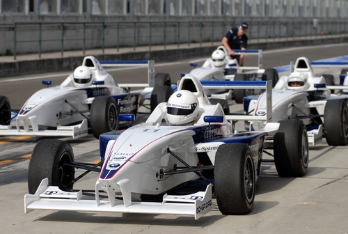 Ismét itt a lehetőség: Magyarországra jön a Formula BMW Racing Experience