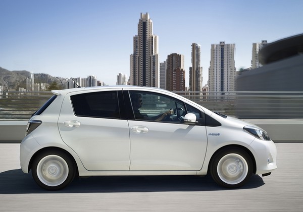 Nem csak az aut az ra is j Toyota Yaris Hybrid Portfolio.hu