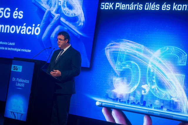 Palkovics: nem félünk a Huaweitől és gyorsan kiépítjük az 5G-t