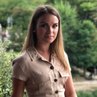 Andrea Kürthy profil