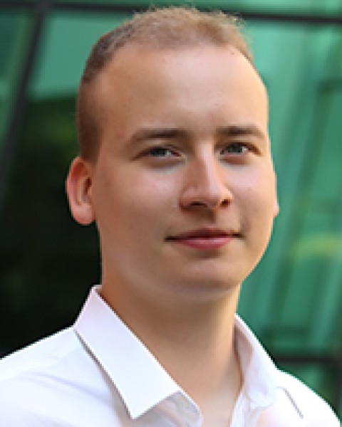 Gábor Ócsai profil